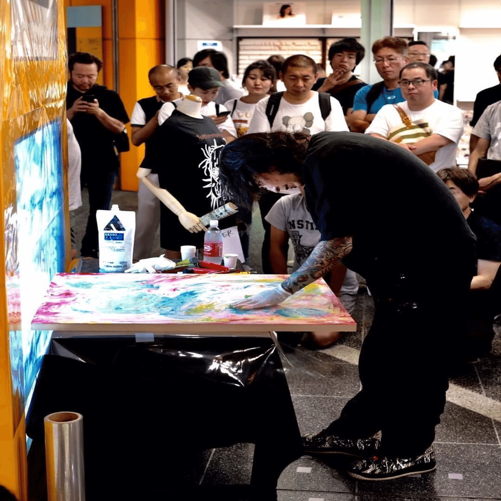 カナダからソフビ販売〜世界各地でのエキシビジョン〜現在まで