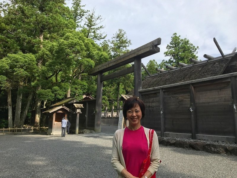 ウィズコロナの伊勢神宮参り 手水舎の 新しいマナー と楽しみ方 井垣利英 人材教育家 メンタルトレーナー マナー講師 Note ウィズコロナの伊勢神宮参り 手水舎の 新しいマナー と楽しみ方 井垣利英 人材教育家 メンタルトレーナー マナー講師 Note