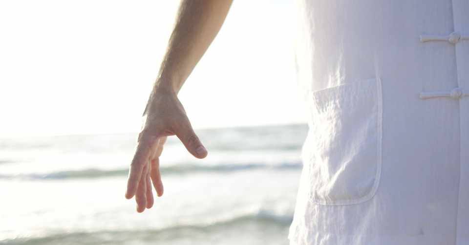 簡単 8分で人生が変わる気功のやり方 Rio Note