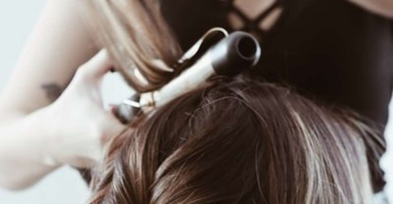 アイロンをすると髪が痛む理由とは 鈴木謙太郎 Red 美容室 Note アイロンをすると髪が痛む理由とは 鈴木謙太郎 Red 美容室 Note