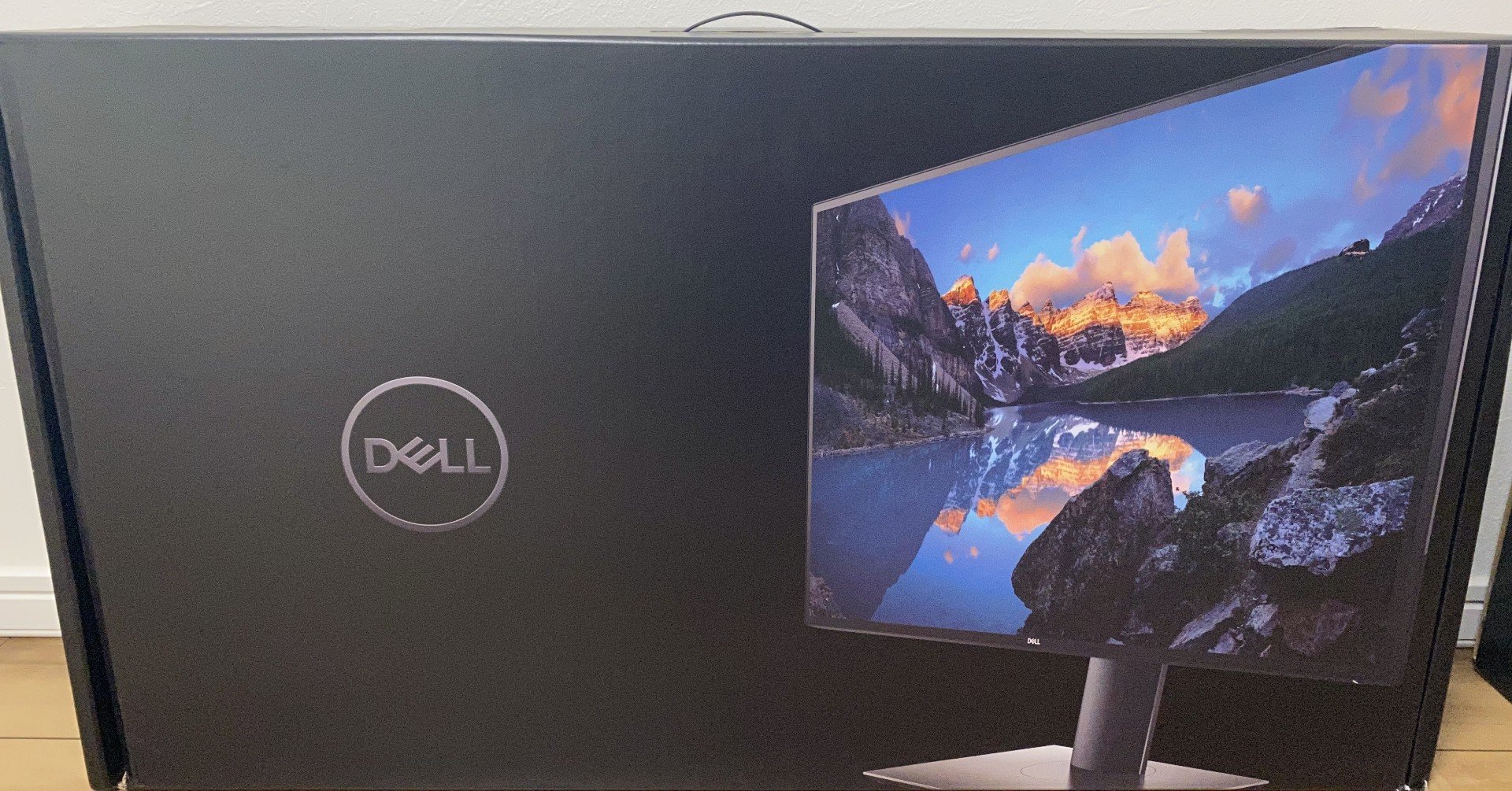 Dell 27 インチ 4K ディスプレイでおうち環境を強化した｜たかやま