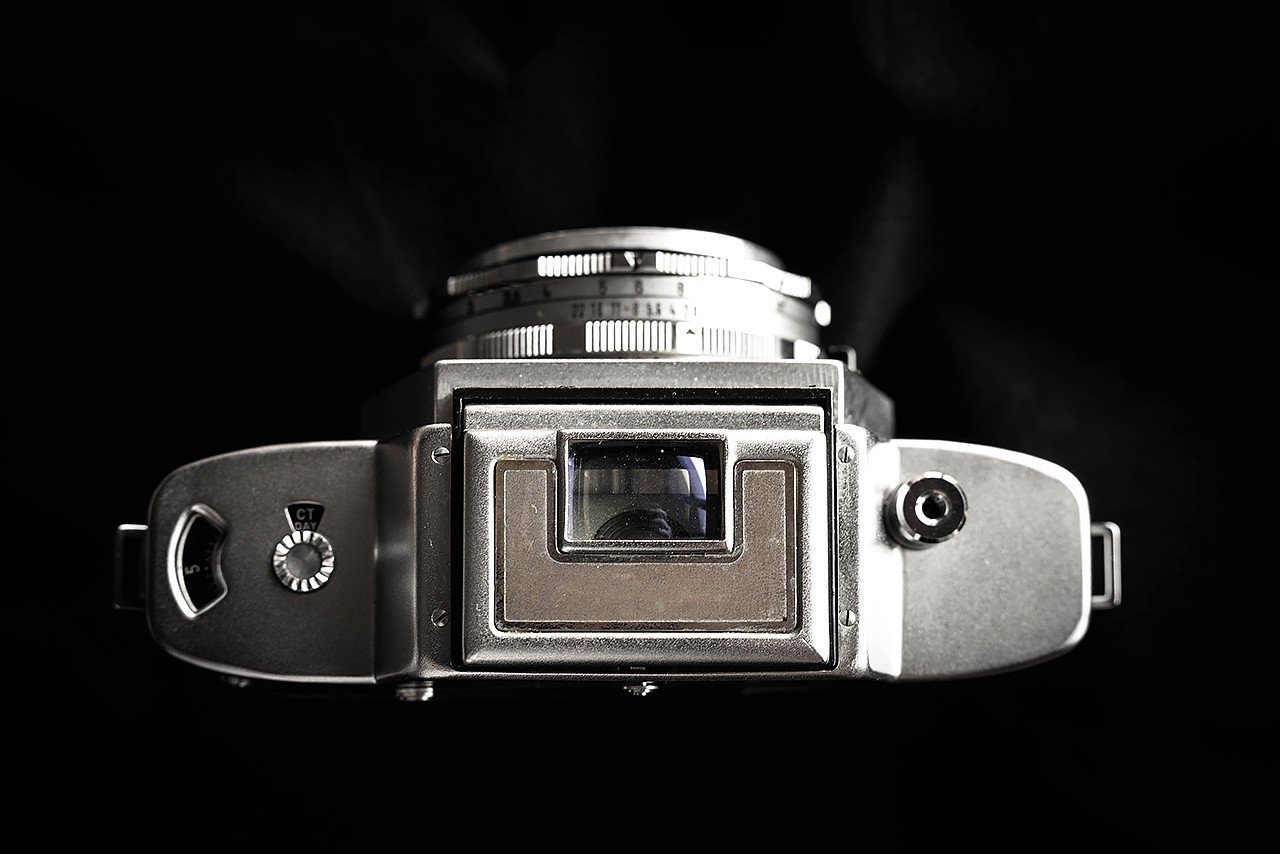 第64夜 よい子は、二眼を使いましょう｜いいじま もとお / Snap