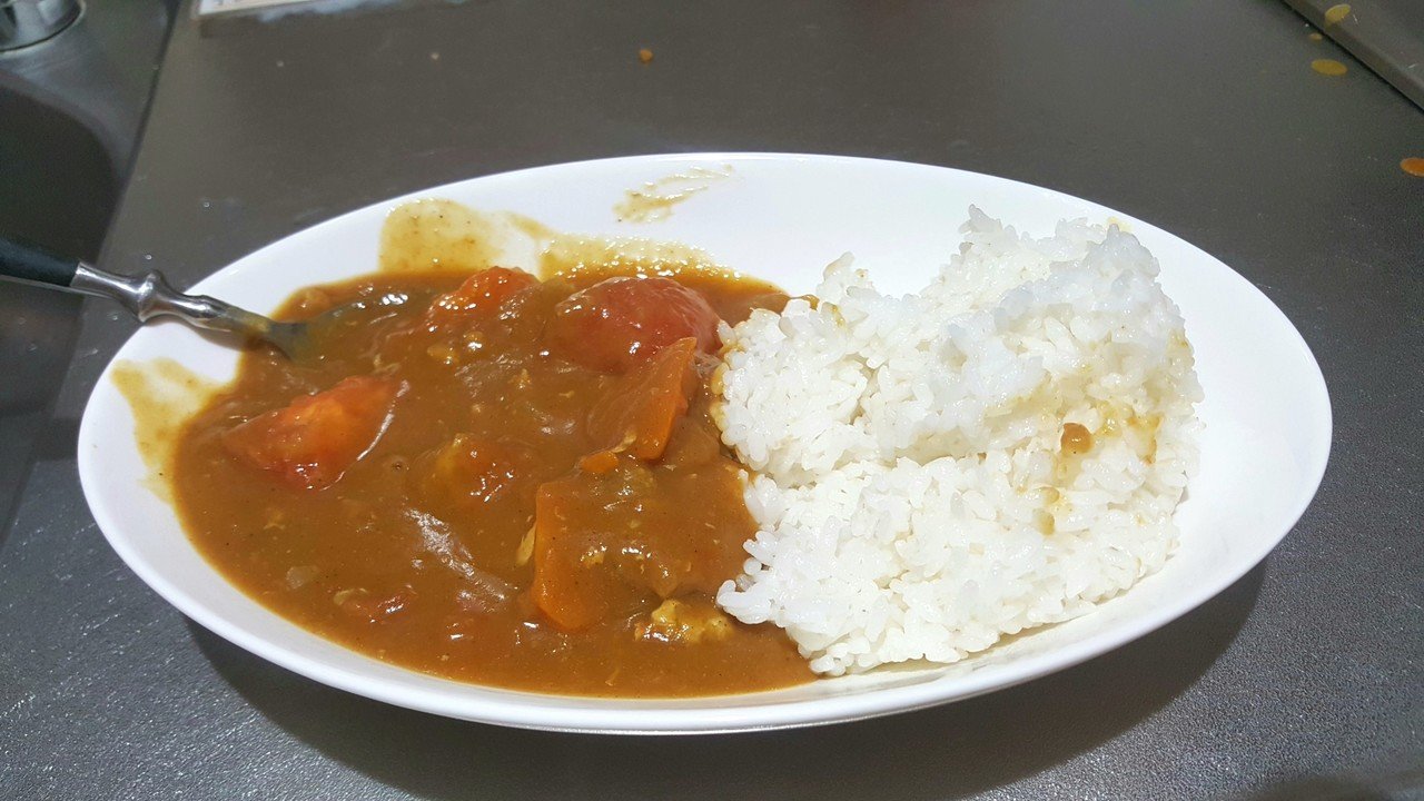 特に何か食べたい気分ではないときはカレーライスにしておくと結構外さない 安い 簡単 野菜もとれる 作りおきできる いつ食べても美味しい カレーライス最強 今回は湯剥きしたトマトいれて こにたん キャリア迷子の日々成長中it企業ol Note