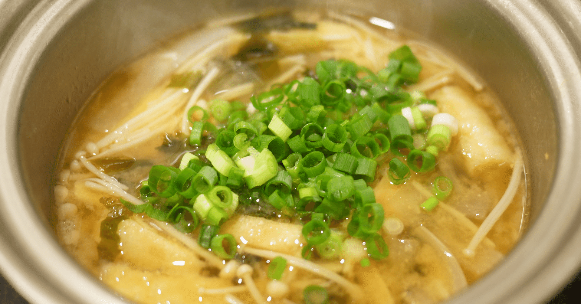 ていねいな朝食を目指してたどり着いたのが 味噌汁納豆ごはんだった 原 一平太 Note