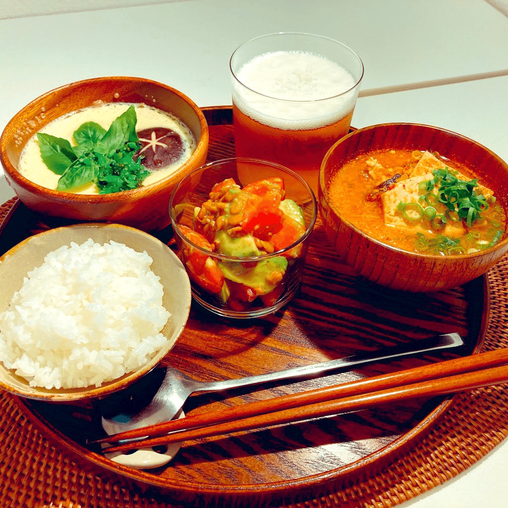 昼ごはんついでに晩酌 銀シャリのお供は茶碗蒸し スンドゥブ トマトアボ納豆 六ちゃん Note