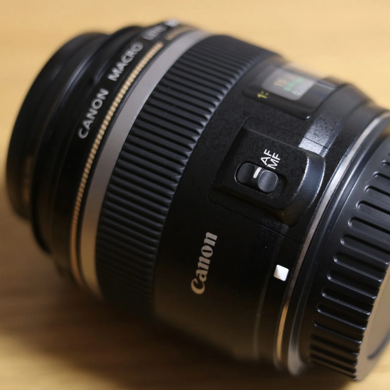 Photographing With, Vol. 5: 艶マクロ Canon EF-S 60mm f/2.8 Macro