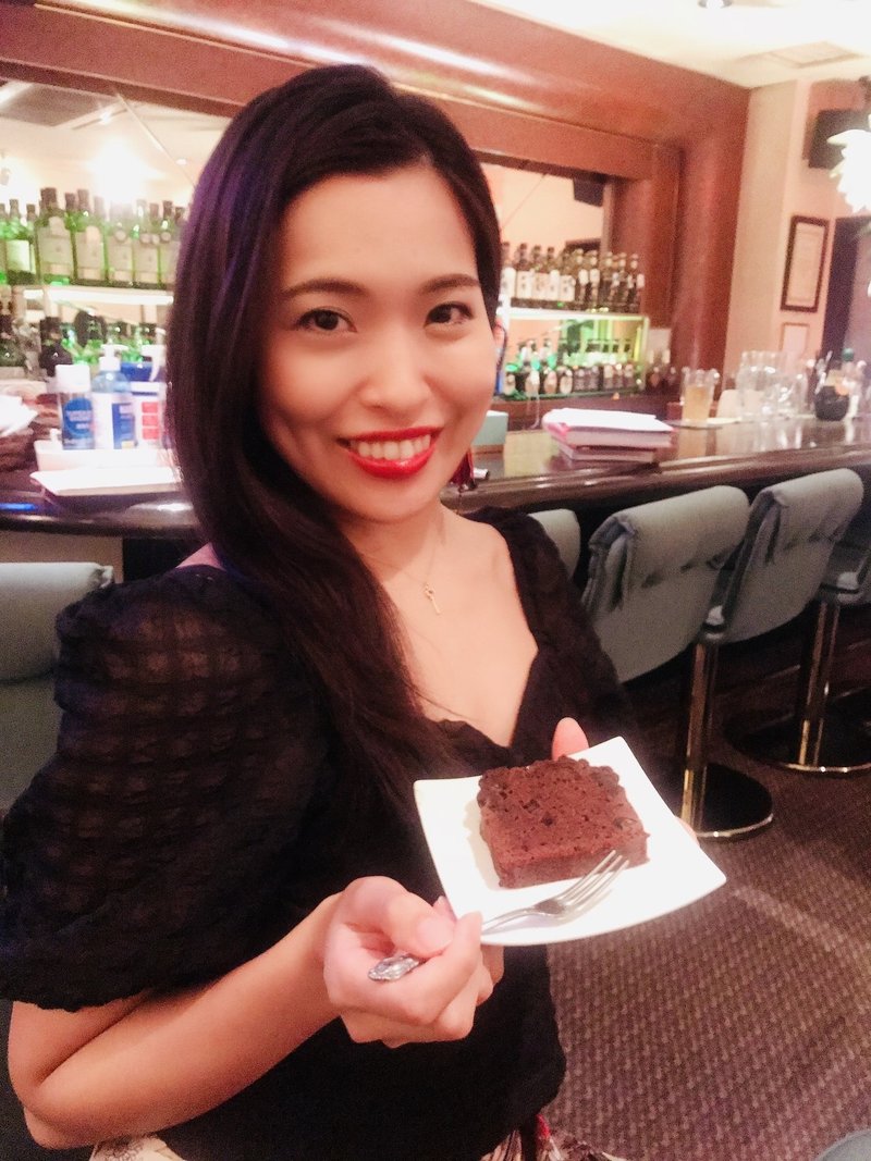 横浜 馬車道 Paradise Cafe 特製チョコレートケーキ 優奈 Yuuna Note 横浜 馬車道 Paradise Cafe 特製チョコレートケーキ 優奈 Yuuna Note