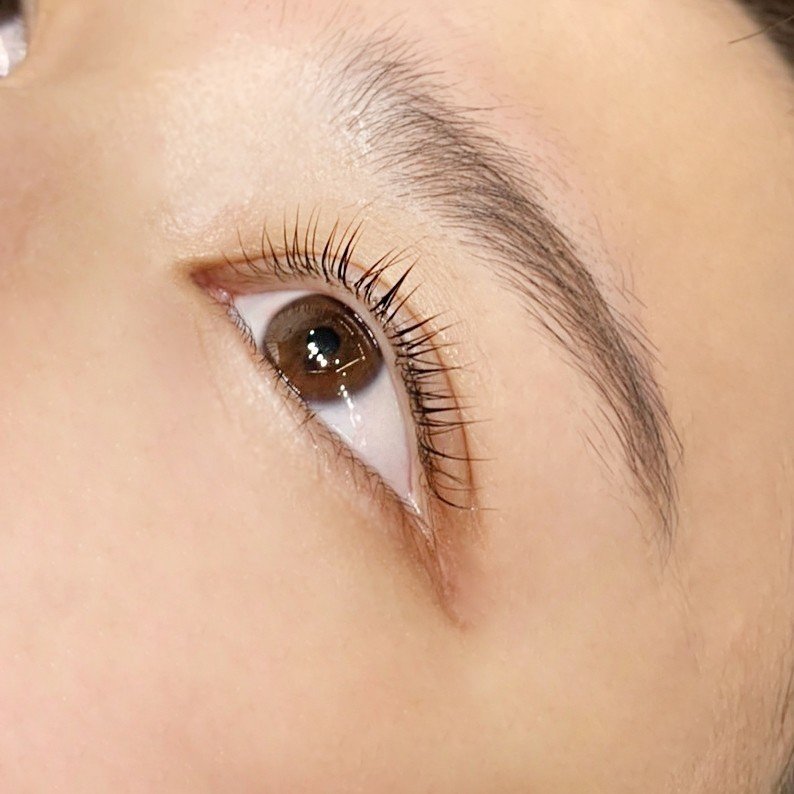 まつげパーマの人気の秘密 現在エクステンションに並び 人気急上昇中のまつげパーマ Venuslash Note