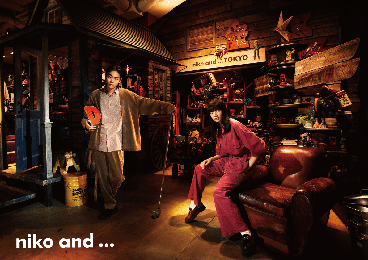 店舗で 菅田将暉and小松菜奈and秋and Niko And Goen Times Note