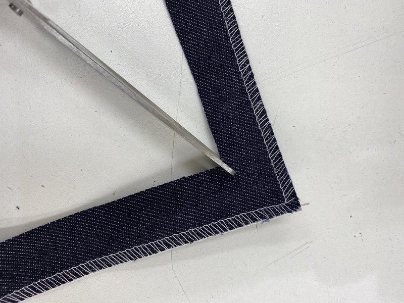 ミシンの練習 ロックミシンの使い方後編 ソーイングスクエア Note ミシンの練習 ロックミシンの使い方後編 ソーイングスクエア Note
