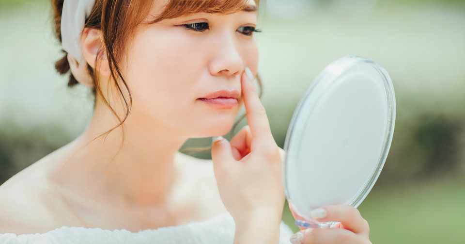 見た目年齢に大きく影響する目元のシワやたるみ 原因と心がけたいポイントとは Spherly公式アカウント Note