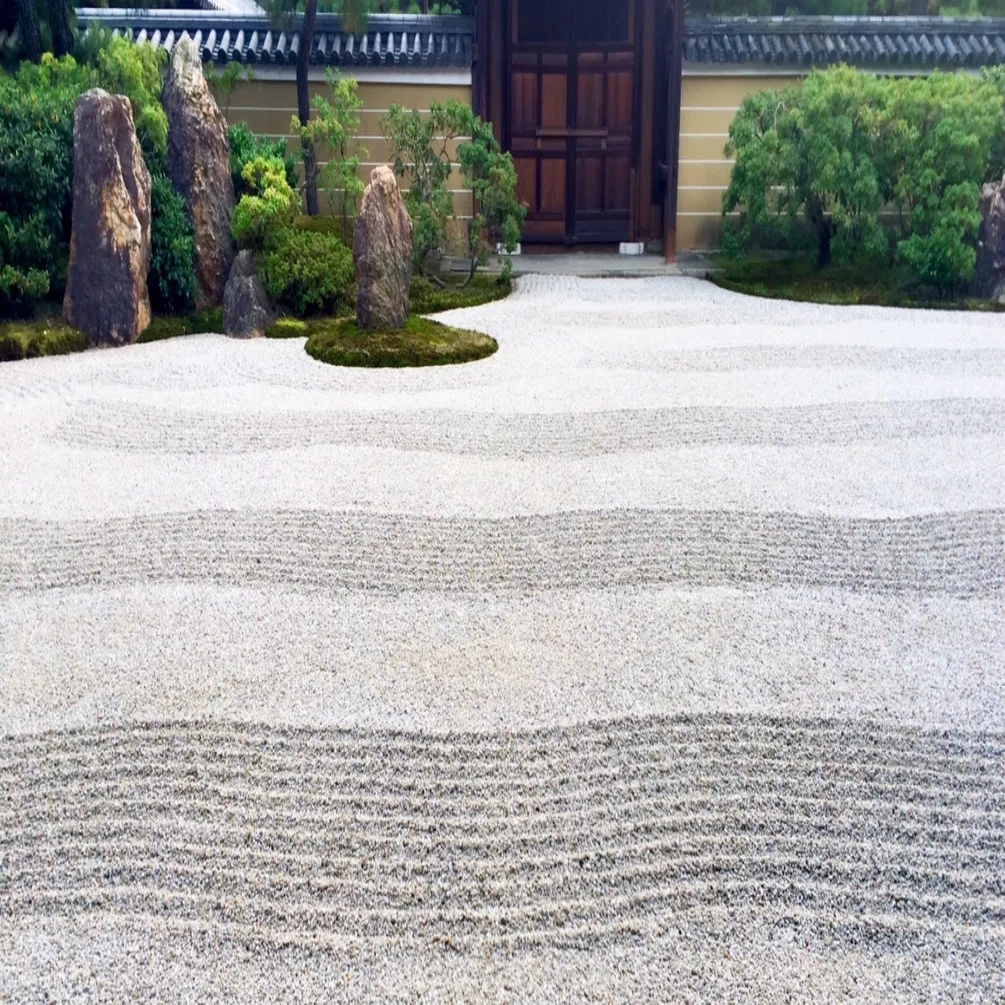 枯山水の庭 を英語で紹介する ケンゾー 地方移住 通訳ガイド Note