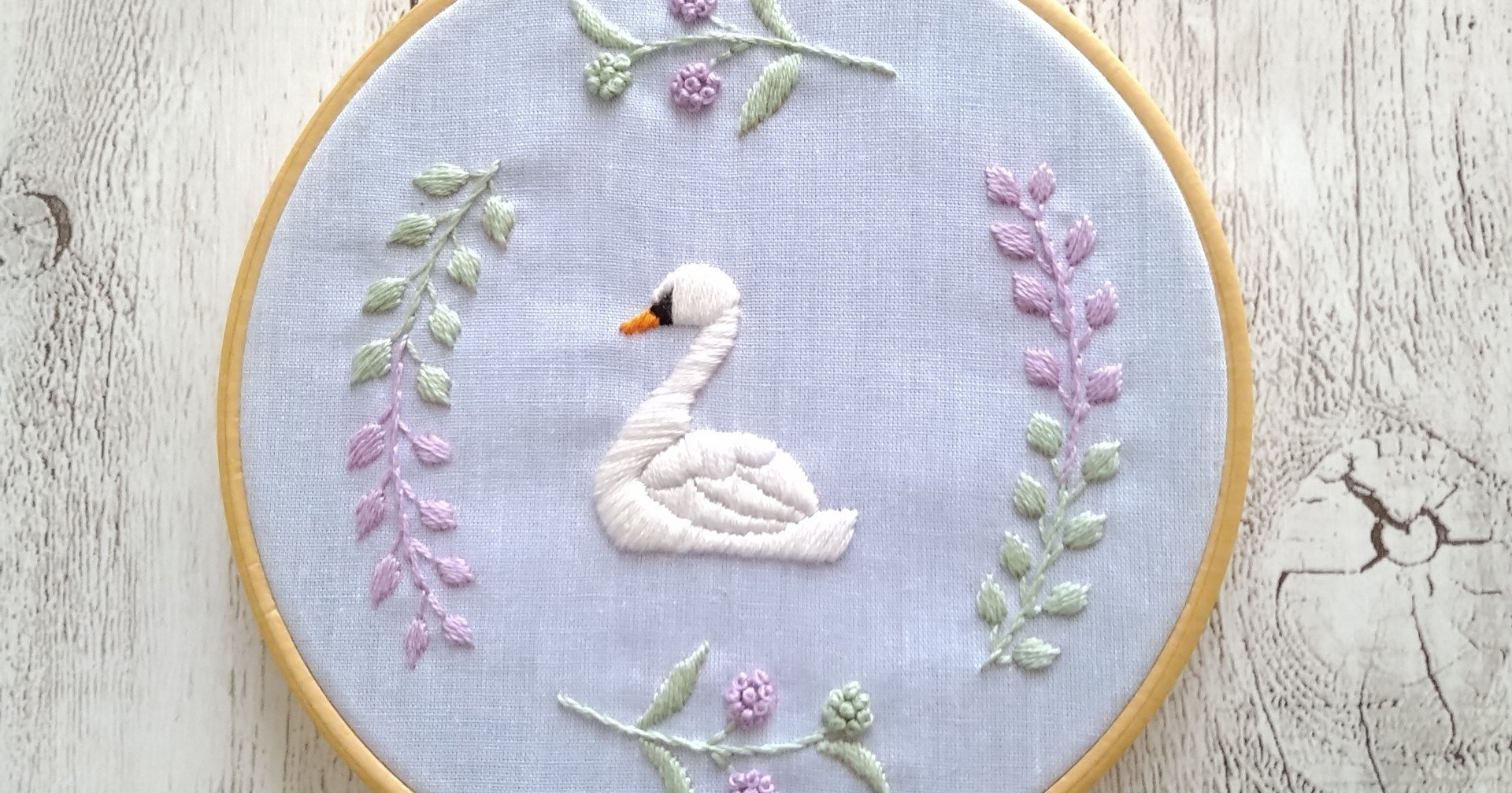 スワンの刺繍枠キットを作ろう* ステップ5 〜仕上げ・完成