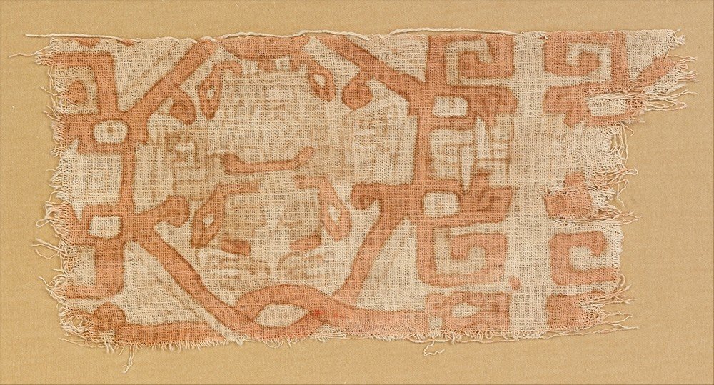 ペルー　チャンカイ文化　12世紀　人物描き染め布