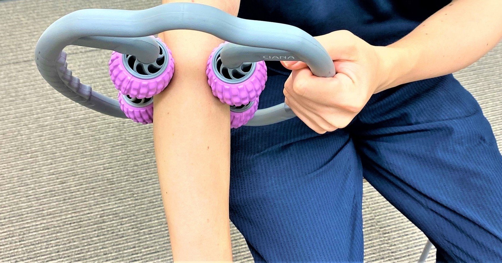 片手でらくらくセルフケア！ 4方向からぎゅっと掴みほぐすマッサージ