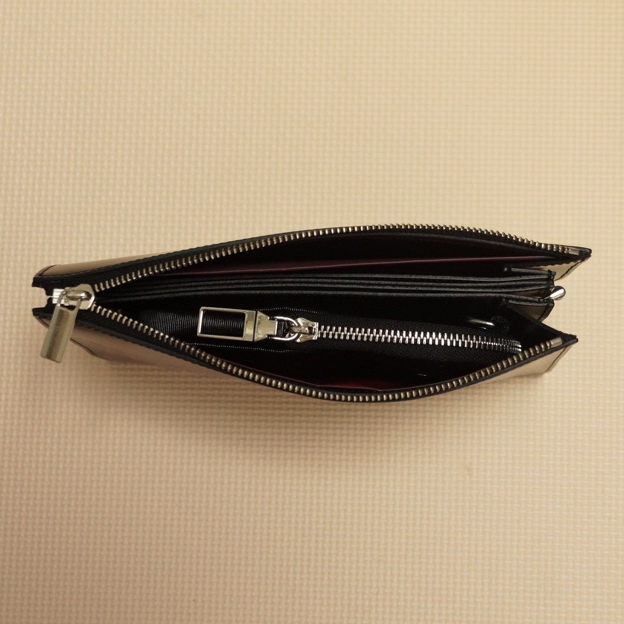ZARAのバッグと比較すると「MBハイエンドレザーショルダーバッグ ZARAのバッグと比較すると「MBハイエンドレザーショルダーバッグ