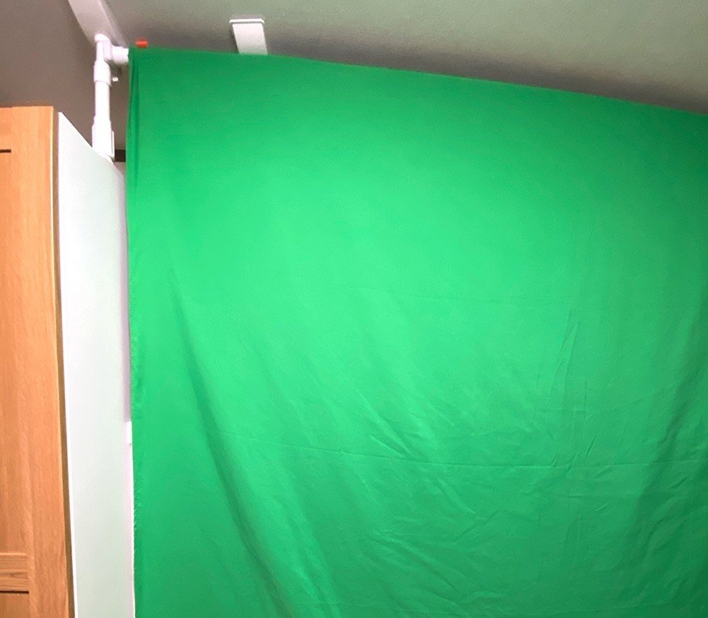 バーチャル背景に使える折りたたみグリーバックを購入してみた 人気オンライン講座の作り方 お悩み解決 ワタナベツヨシ Note バーチャル背景に使える折りたたみグリーバックを購入してみた 人気オンライン講座の作り方 お悩み解決 ワタナベツヨシ Note