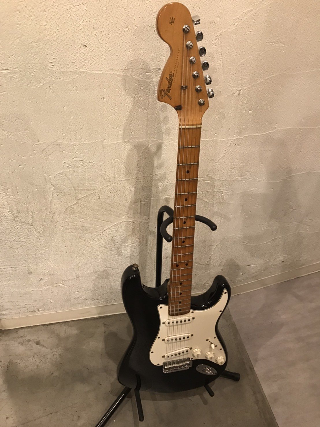 使用機材-Fender VooDoo Stratocaster-｜NAKADA Shugo