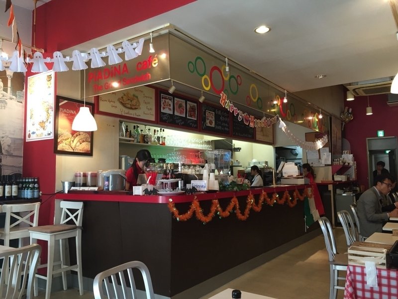 イタリア北部のソールフード Piadinaピアディーナ 青山一丁目 マウリンのグルメちっく Note イタリア北部のソールフード Piadinaピアディーナ 青山一丁目 マウリンのグルメちっく Note