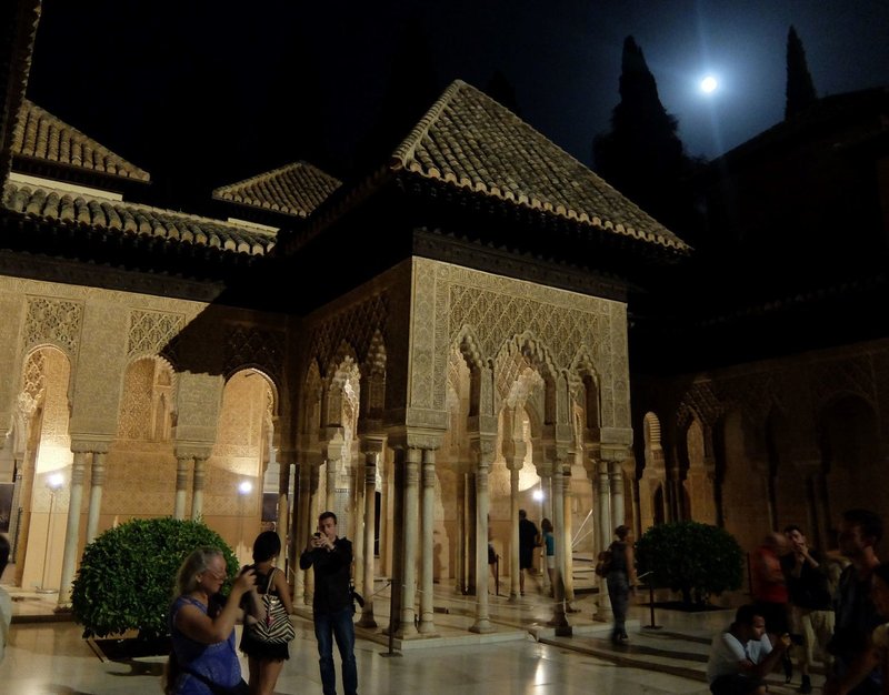 イスラム建築最高の楽園 世界遺産アルハンブラ宮殿 スペイン グラナダ ナイトクルーズ編 楽園探訪家の楽園図鑑 Note