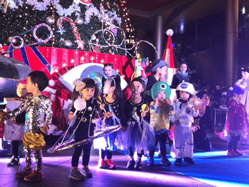 クリスマスツリーに宿したgoen の物語 高さ12mのクリスマスツリーができるまで Goen Times Note クリスマスツリーに宿したgoen の物語 高さ12mのクリスマスツリーができるまで Goen Times Note