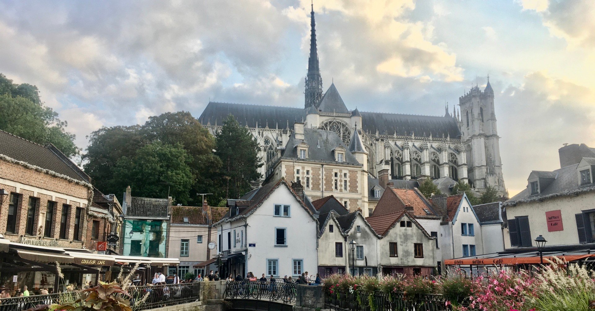 日間で都市を巡る フランス一周4000kmのグルメ旅 6日目 Amiens モト Note 日間で都市を巡る フランス一周4000kmのグルメ旅 6日目 Amiens モト Note