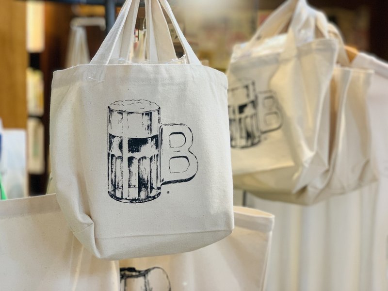 Bonus Trackインタビューvol 13 人と本でゆるやかにつながっていくお店 本屋 B B 三木さん 寺島さん Bonus Track News Note Bonus Trackインタビューvol 13 人と本でゆるやかにつながっていくお店 本屋 B B 三木さん 寺島さん Bonus Track News Note