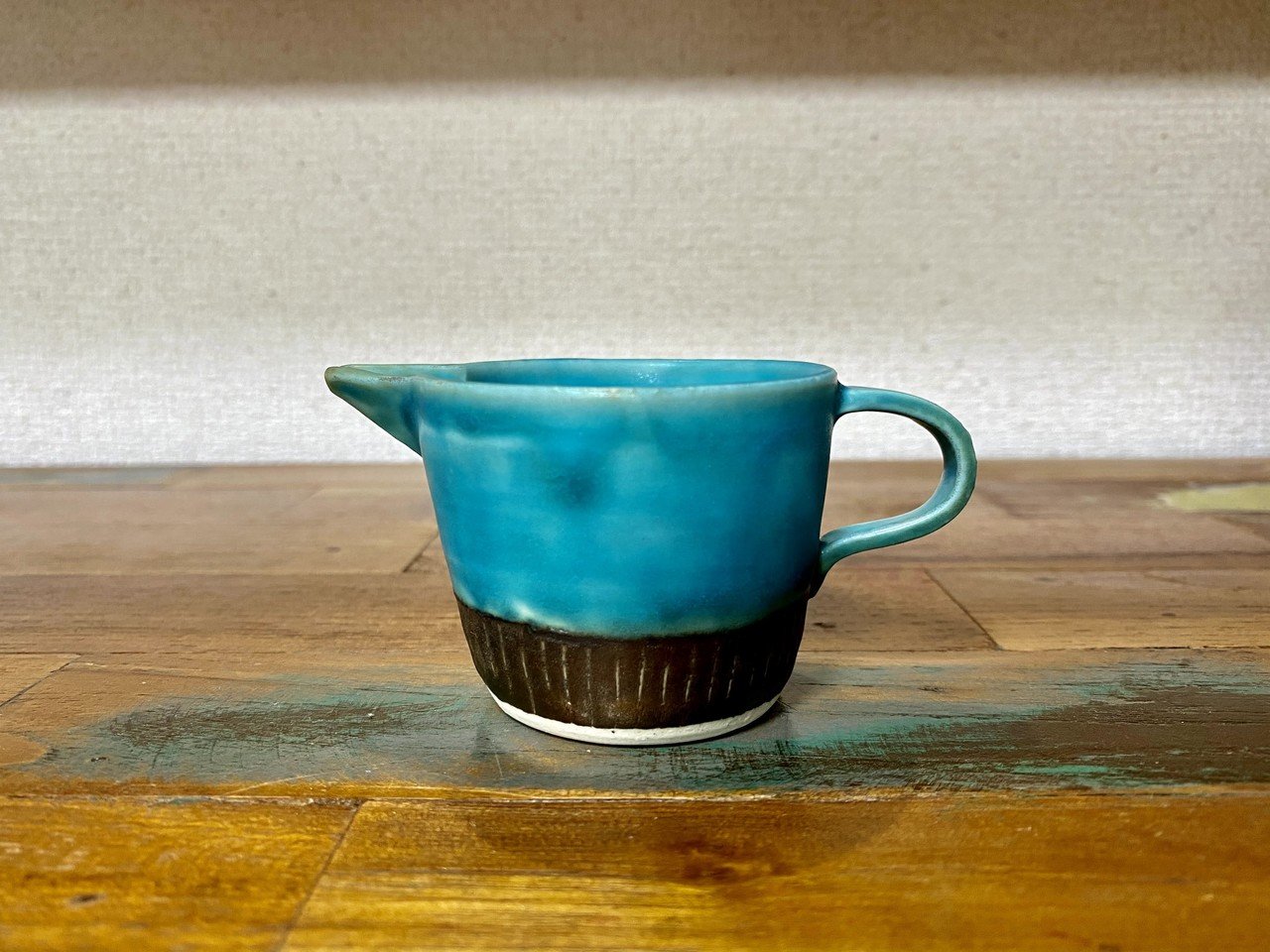 カラフル陶器ピッチャー 約30cm カラフル陶器ピッチャー 約30cm ピッチャー 陶器の通販 | iichi 日々の