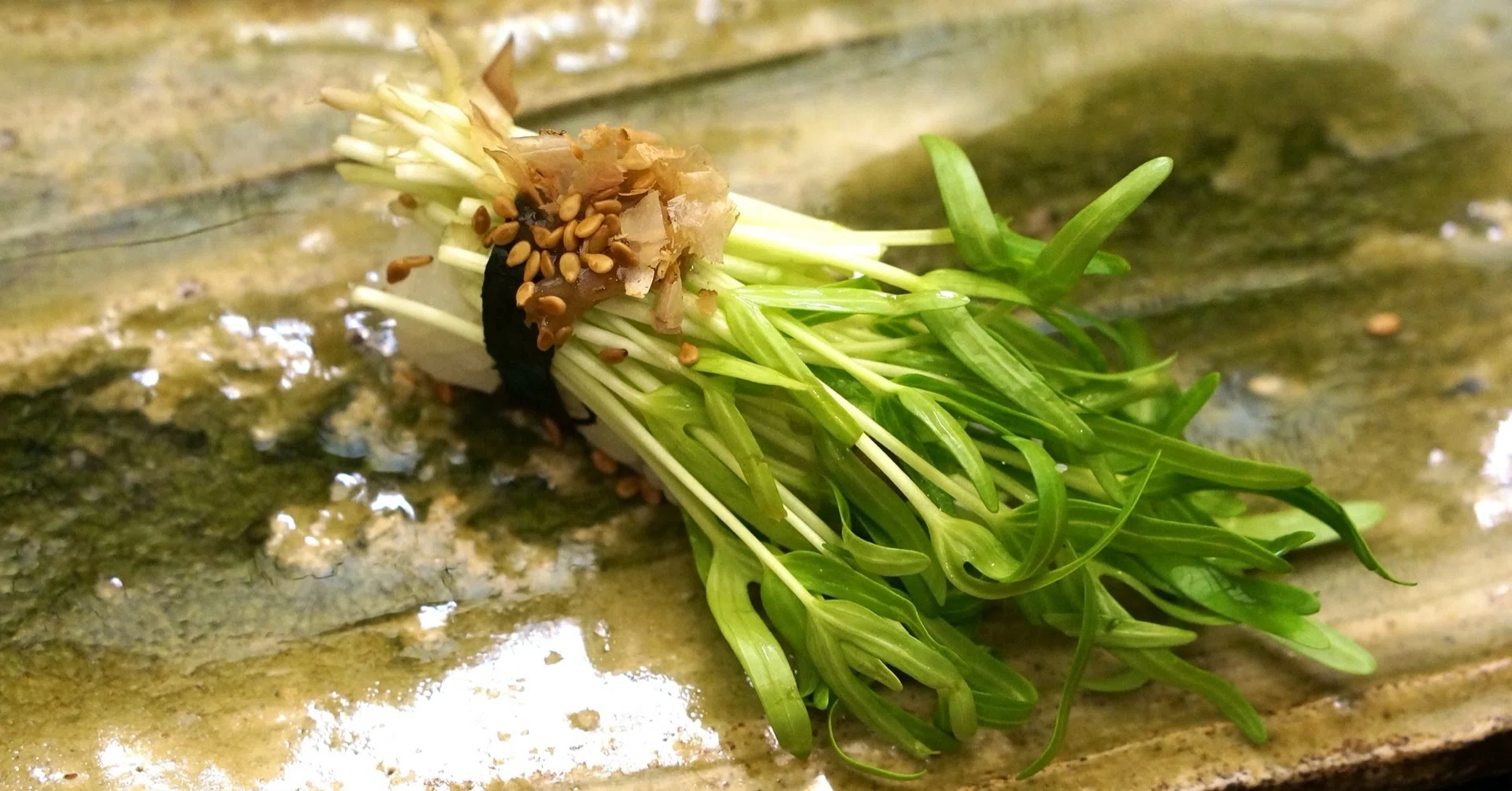 🌱ふわふわ食感！空芯菜の新芽握り🌱【73歳すし屋のnote】｜77歳すし屋