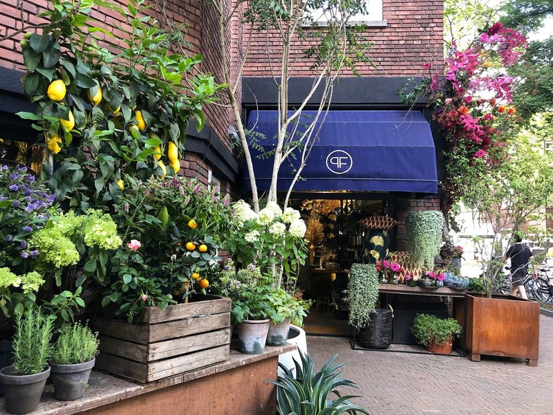 オランダのお花屋さんてどんな感じ Ayako オランダ在住フラワーデザイナー Note