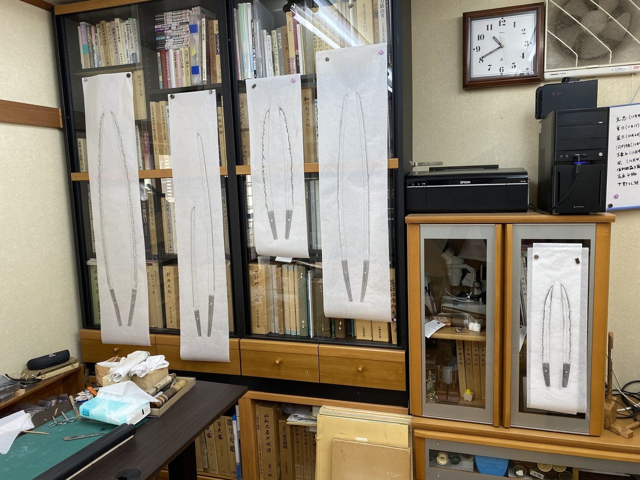 【専用】刀剣御手入用品　桐箱(二段)入　(未使用、新品)　黒田刀剣研磨処 日本刀 真田六文 銭黒拵 大刀 模造刀 鑑賞用 刀 日本製 侍 サムライ 剣