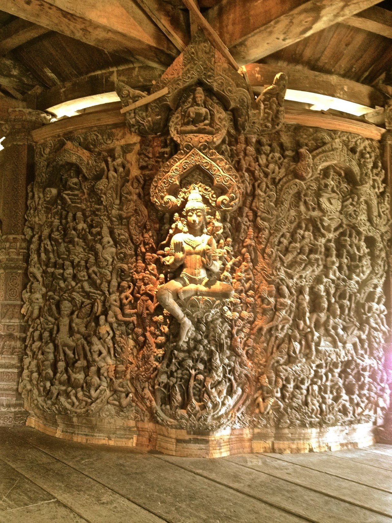 タイのサクラダ・ファミリア｜マミレ