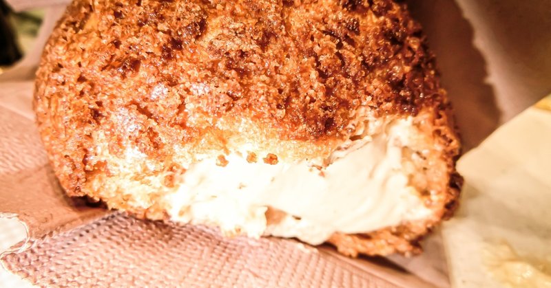 渋谷駅構内の新設カフェ Puffz で ほうじ茶シュークリームとカプチーノをいただきました アナログ文字起こし インドア海洋生物エイ Note