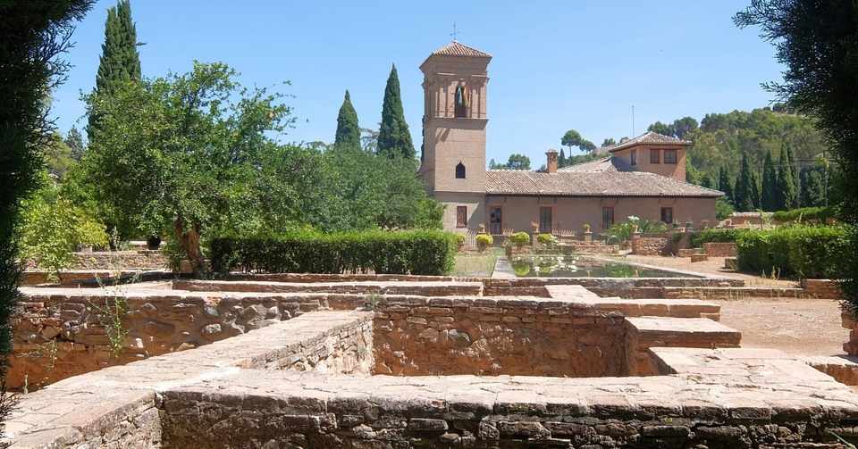 世界遺産アルハンブラ宮殿内のホテル パラドール デ グラナダ 楽園探訪家の楽園図鑑 Note