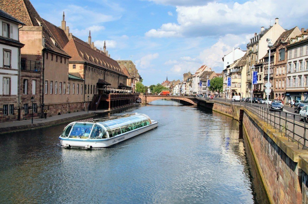 ココアさんが楽しく暮らせそうな街の 水路 ご注文はうさぎですか にしきかむろ Note