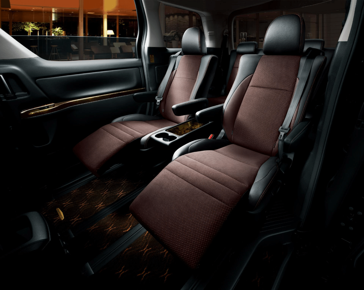 トヨタ アルファード】2代目、3代目に設定された特別仕様車とその  