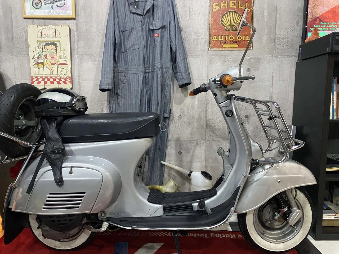 Vespa50s｜鷹倉隆行 くらさん