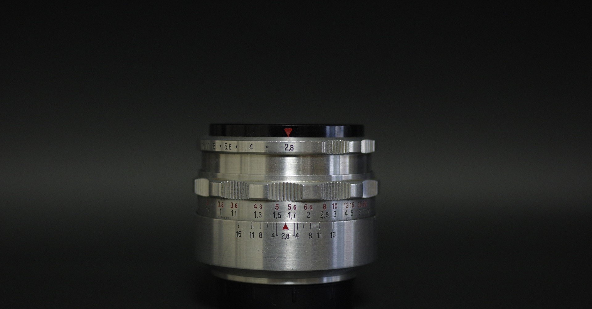 試してなかった有名どころレンズTessar 50mm のゼブラ柄と豪徳寺