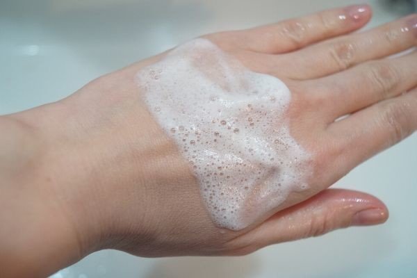 エトヴォスとトゥヴェールのミネラルファンデを比較 毛穴落ちは カバー力は 美容ライターまめ Note