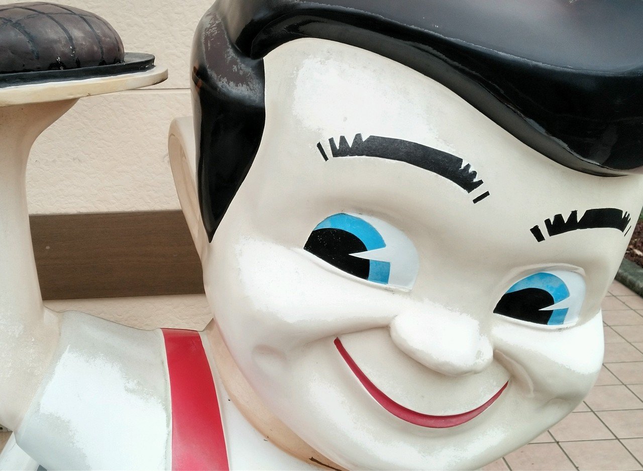 ビッグボーイ キャラクター像 リニューアルオープン】