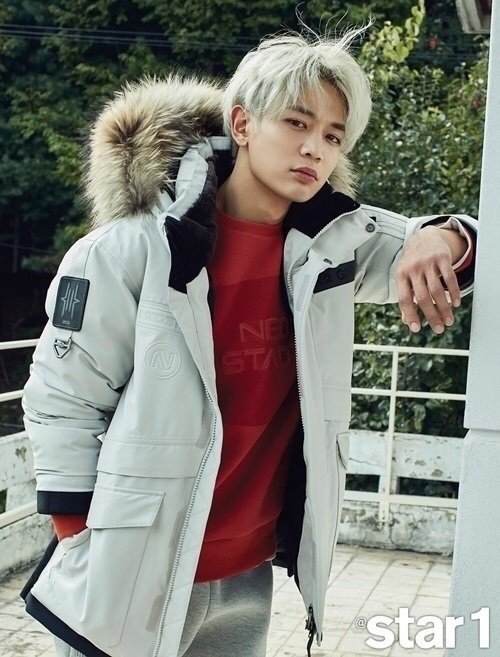 MEAN: on sight　ジップアップフーディ　SHINee　ミノ　ラスト MINHO PHOTO EXHIBITION 『MEAN : on sight』 in JAPAN」開催