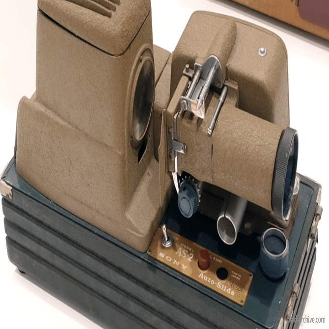 スライド映写機をトーキー化！ 既存技術の融合から生まれた