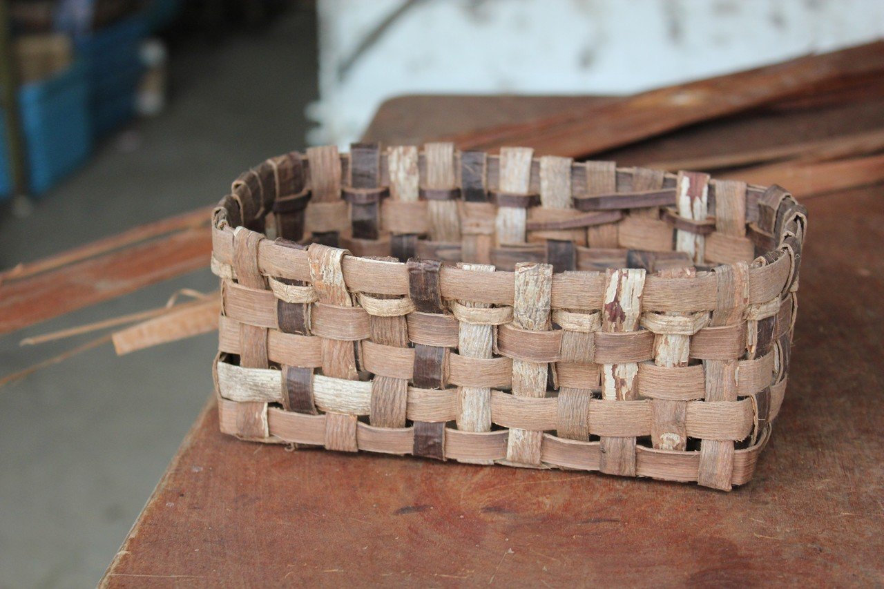 胡桃の籠バック(裏地付き) おしゃれ篭［胡桃の皮 背負子編み篭］購入地