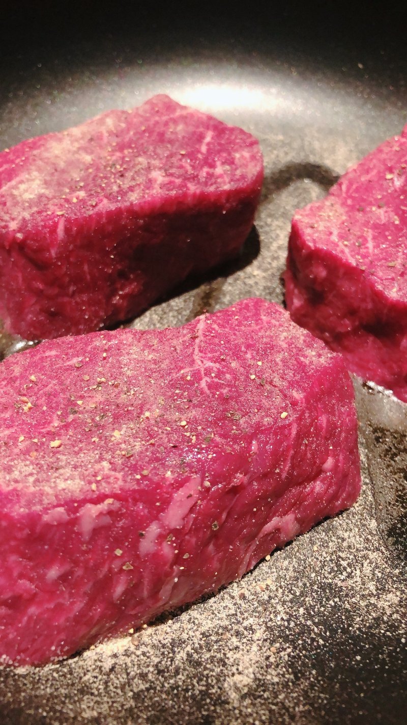 オーブンを使わない ご家庭で作れる焼肉屋さんの但馬和牛ランプのロースビーフ 松井 善敬 焼肉善匠 Note オーブンを使わない ご家庭で作れる焼肉屋さんの但馬和牛ランプのロースビーフ 松井 善敬 焼肉善匠 Note