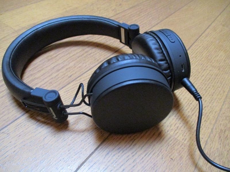 有線ヘッドホンのケーブルは意外に邪魔にならない Kawa Noter Note