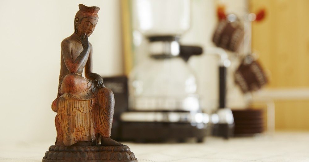 国宝第一号「木造弥勒菩薩半跏像」｜京都・祇園で「ミニチュア 光の