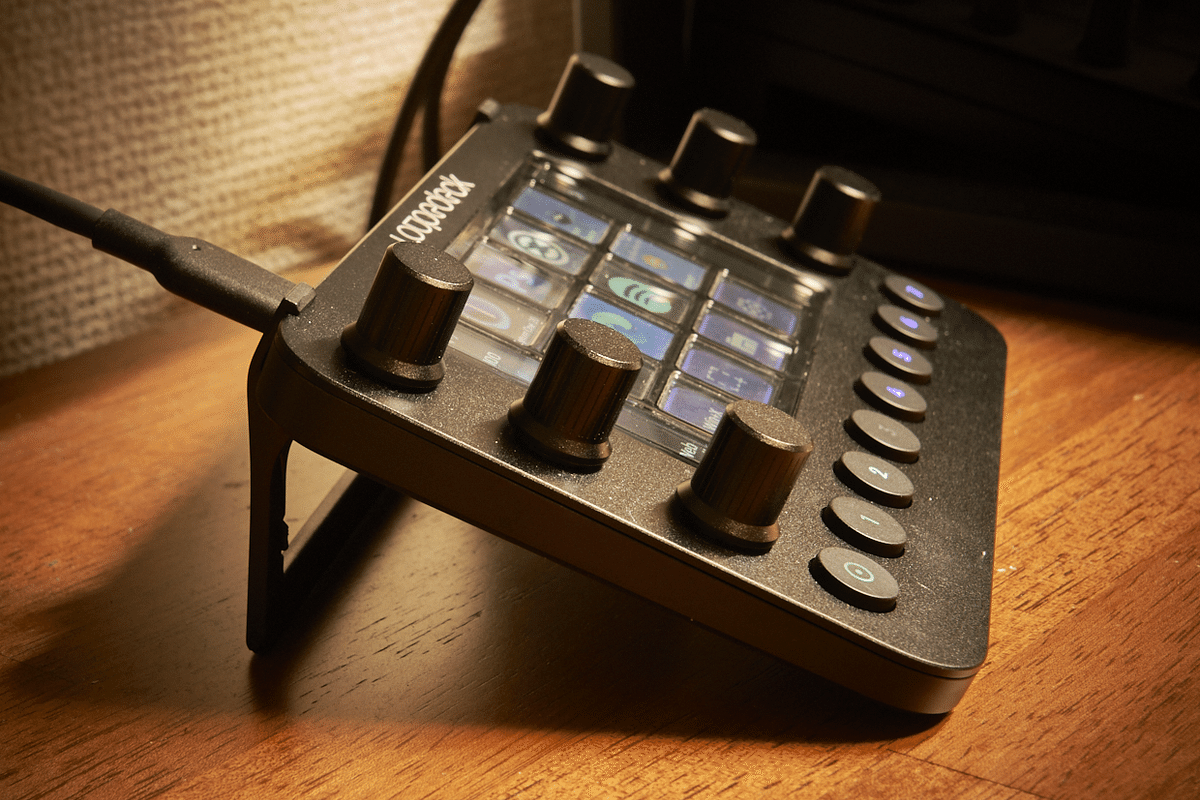 ㎡*様 Loupedeck Live ブラック Loupedeck Live - Loupedeck JP
