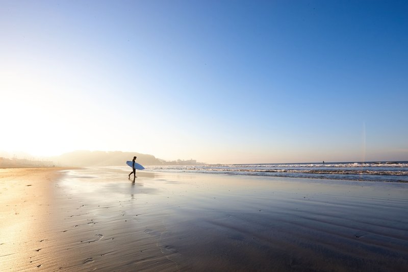 海って 冬もめっちゃ良いんですよ 写真家 三浦安間に聞いた 鎌倉で暮らす理由 海の事故ゼロの未来をつくるノート