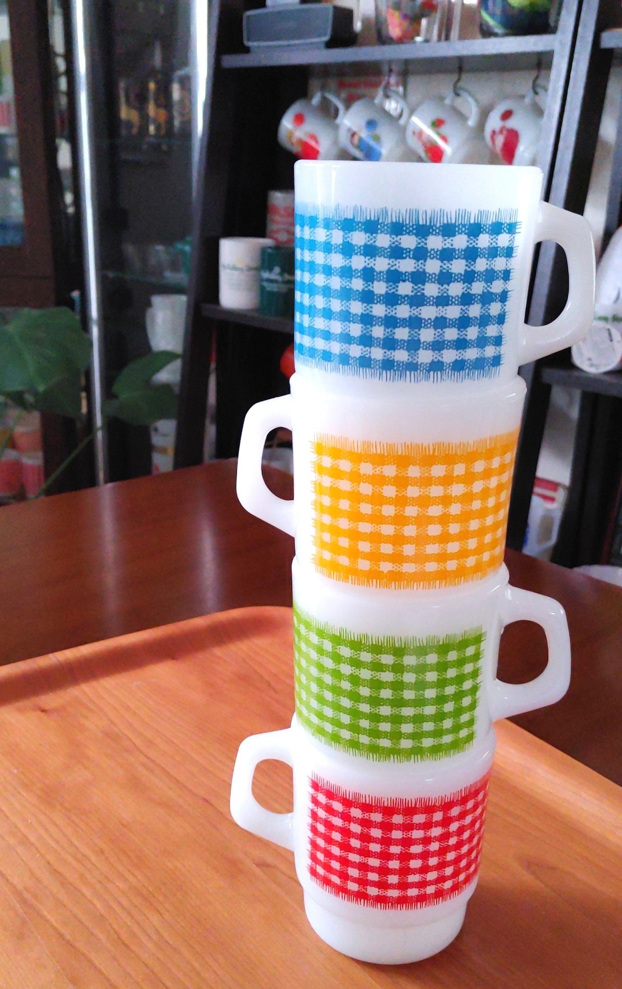 ファイヤーキング　ミニーマウスマグカップとギンガムチェックマグカップ スマホで購入】Fire King (ファイヤーキング) ヴィンテージマグ