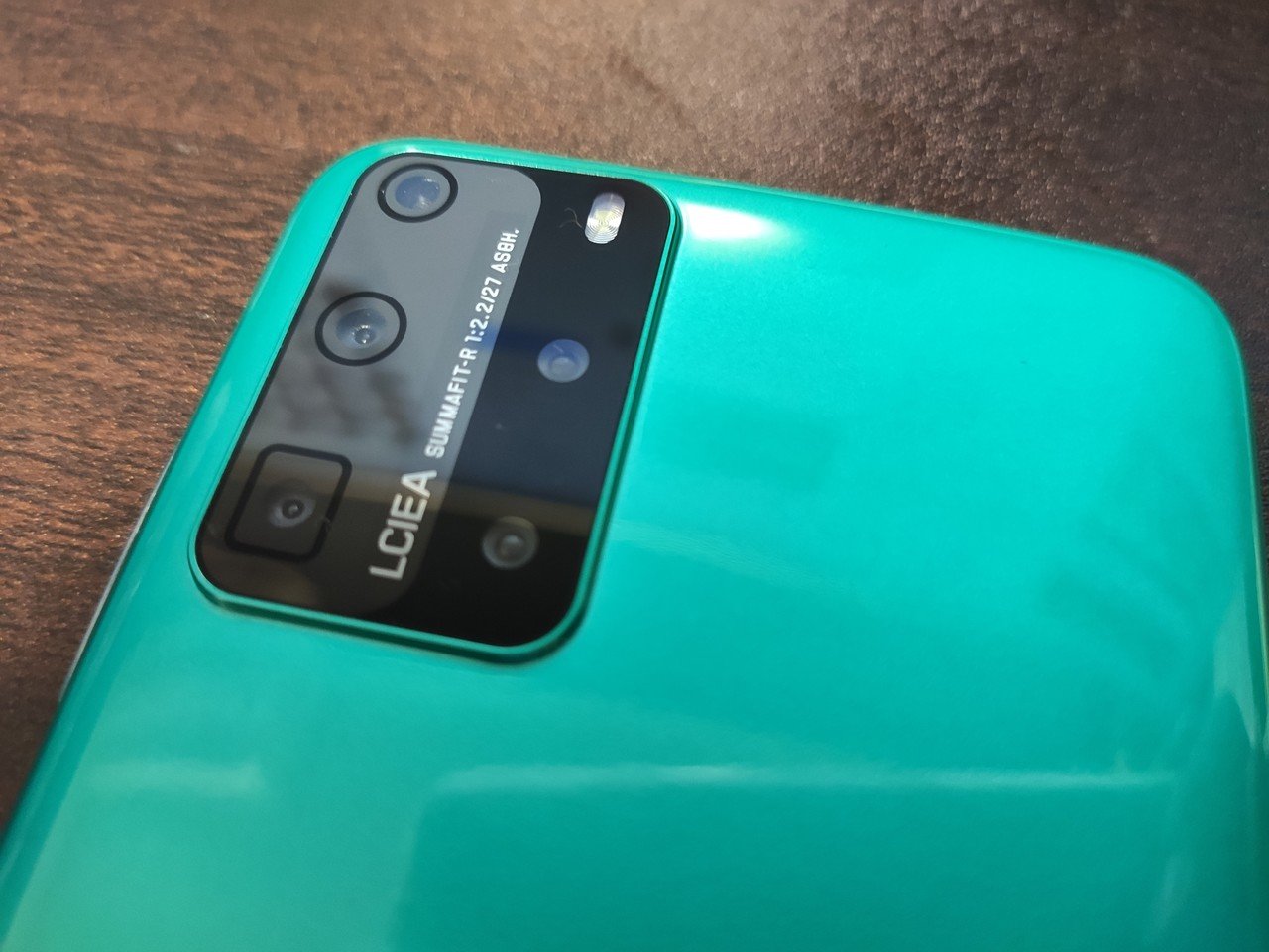 お値段35ドル！AliExpressで売っている怪しいスマホ